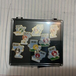 Vintage mars m&m canadian Olympics souvenir pin set 1991-1992